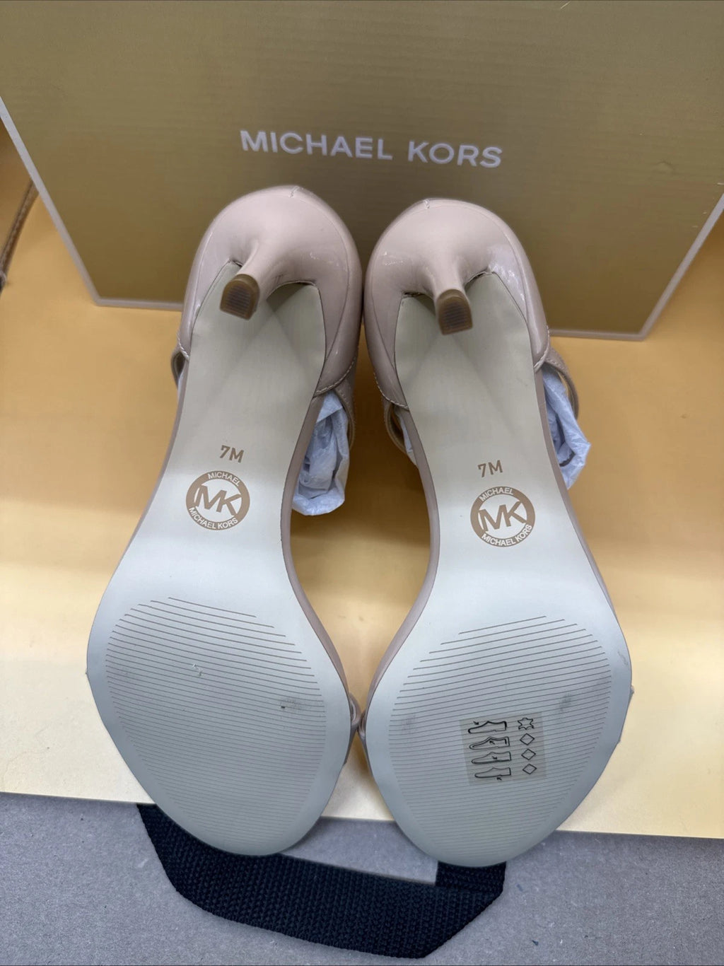 Michael Kors Size 7M Ava Patent Leather Crisscross Ankle Strap Stiletto Sandals