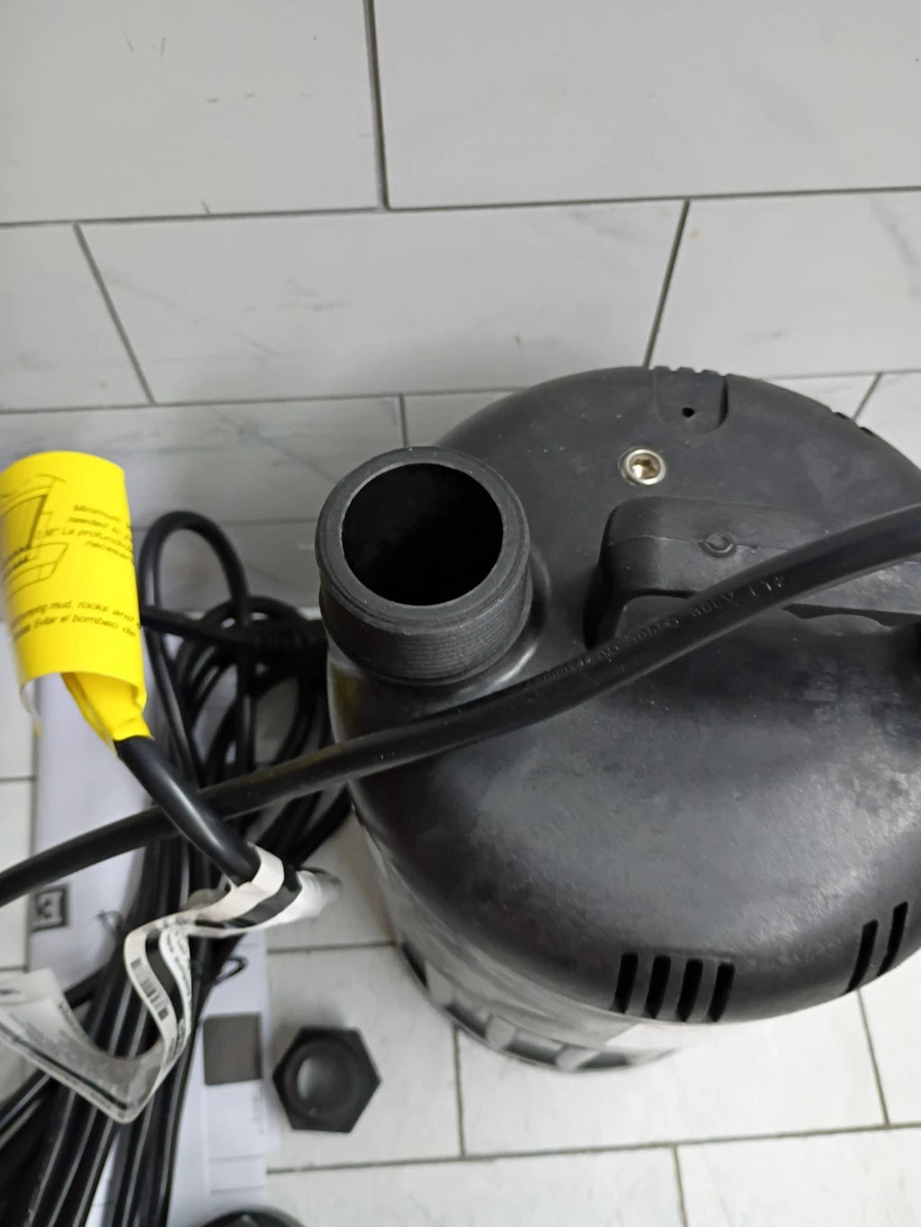 Everbilt 1/2 HP Waterfall Submersible Utility Pump SUP80-HD NEW OPEN BOX