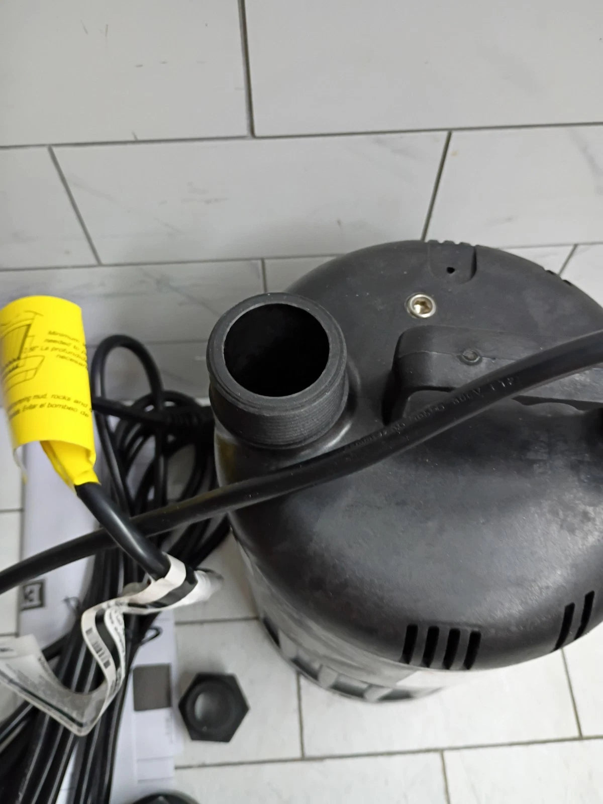 Everbilt 1/2 HP Waterfall Submersible Utility Pump SUP80-HD NEW OPEN BOX