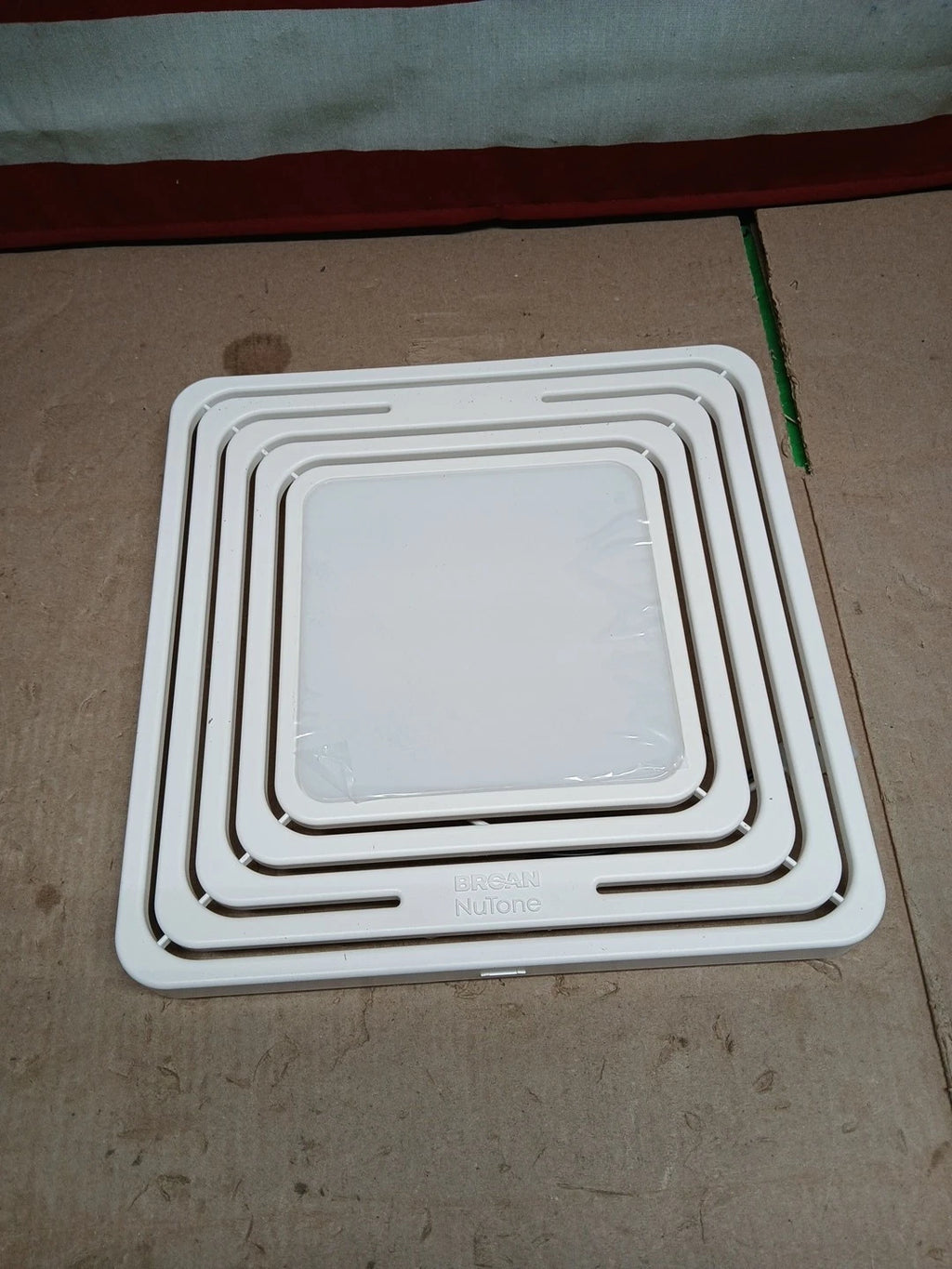 Broan NuTone BENL8 80 CFM Ceiling Bathroom Exhaust Fan with Light NEW OB