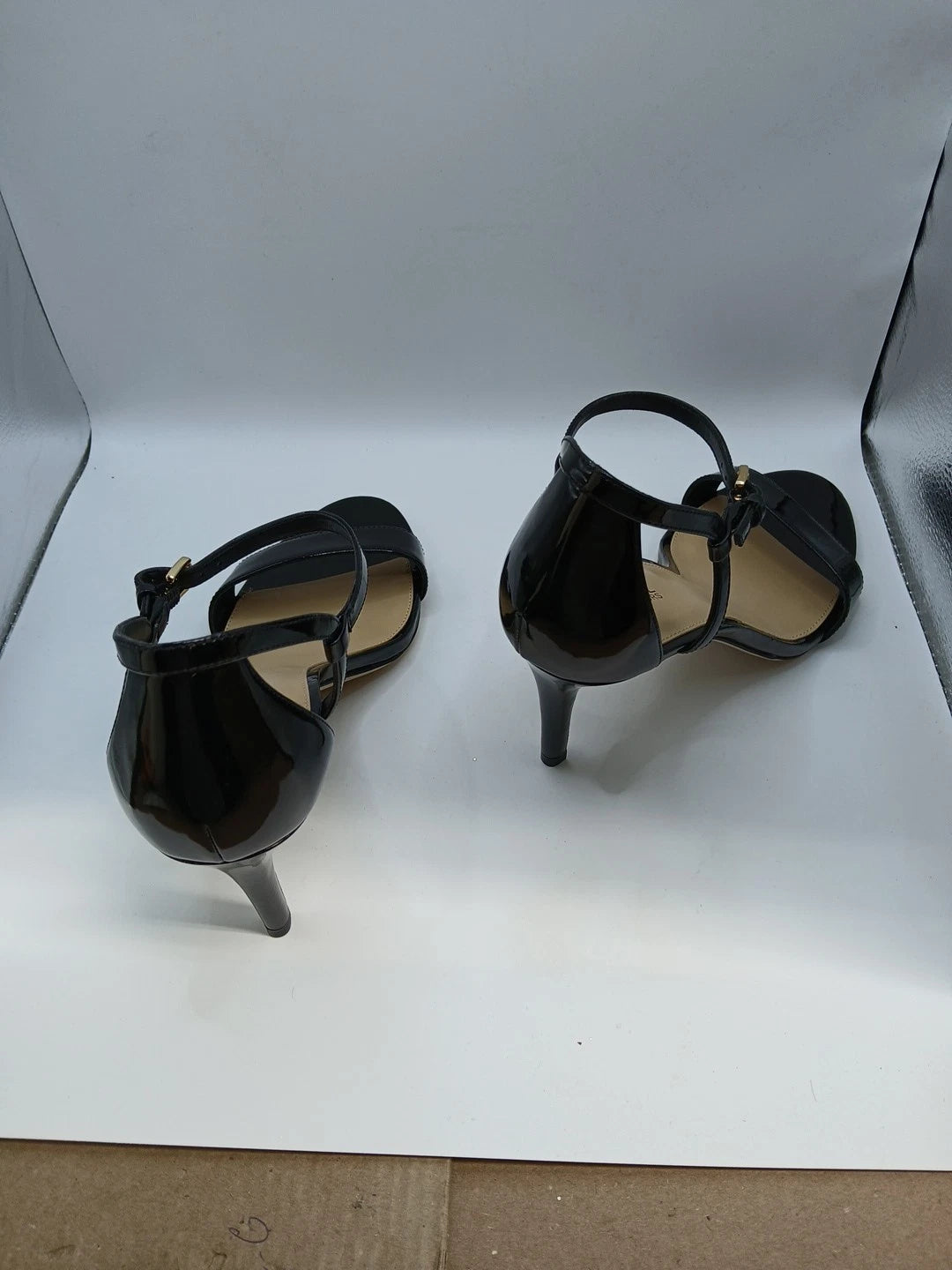Michael Kors Simone Leather Mid Heel in Black Size 8.5