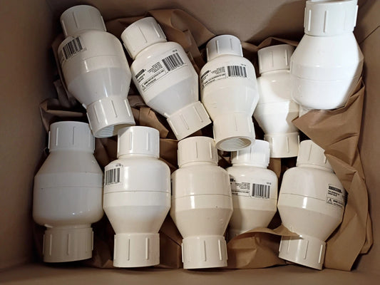 Lot Of 10 Everbilt PVCCV114F Check Valve PVC 1-1/4" FPT x FPT.