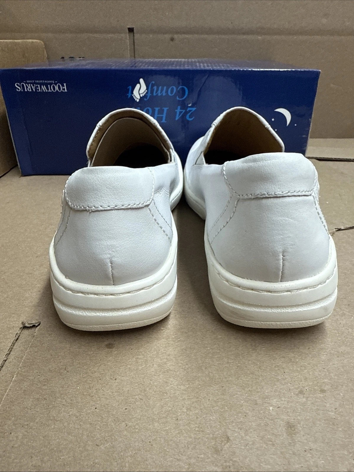 Nurse Mates Women's Slip-On Meredith Slip-Resistant Leather White Size 5.5M