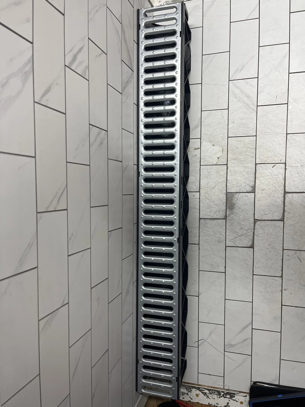 RELN 003017 Storm Drain 40 in. Channel Complete with Galvanized Grate