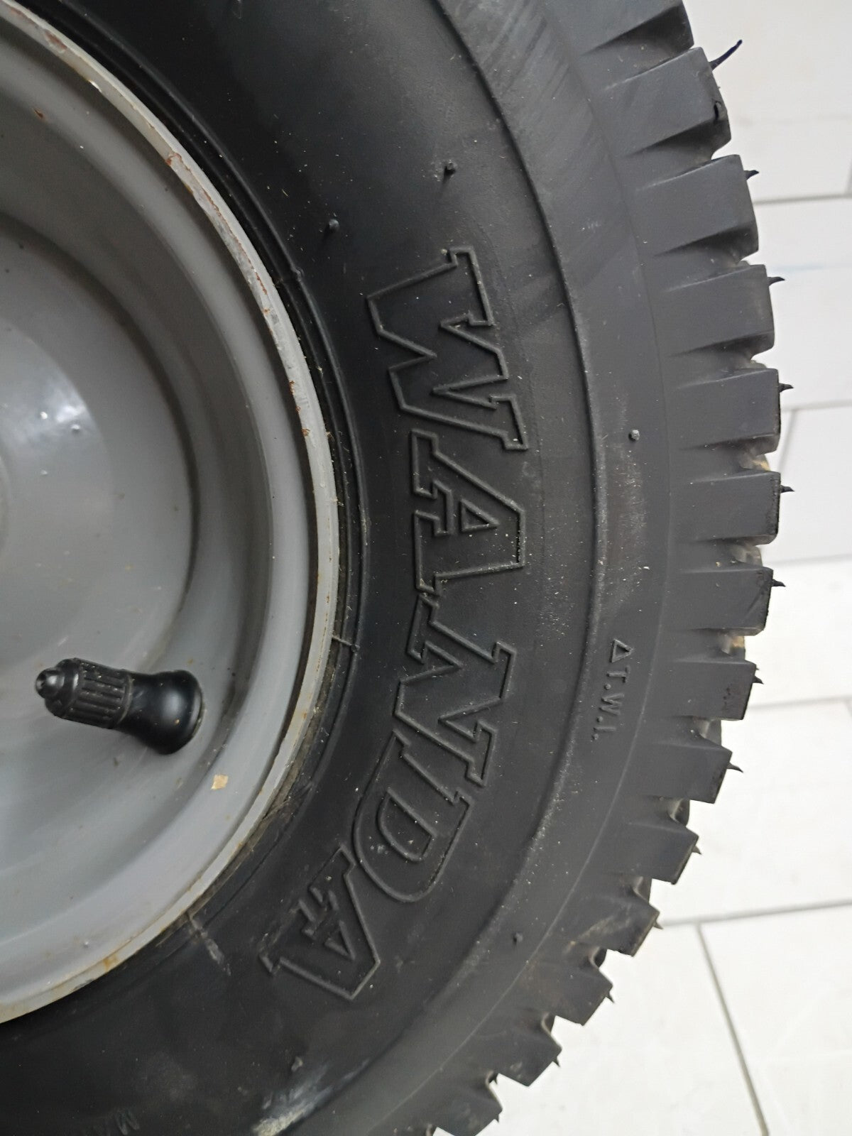 OEM Front Tire 13x5.00-6 For Craftsman Electric mower CMCRM233301 USED
