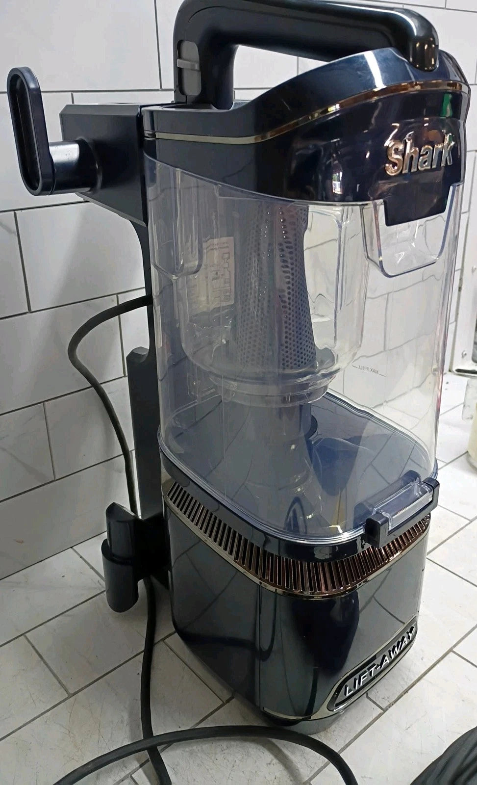 Shark Performance Lift-Away ADV Upright Vacuum UV850 66 **PARTS ONLY**