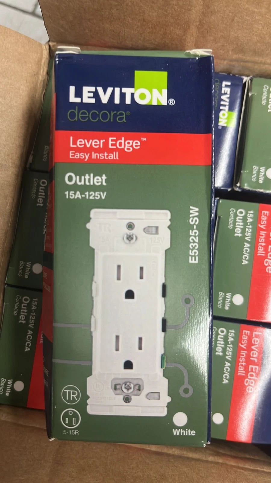20-PACK Leviton E5325-SW Lever Edge 15 Amp Tamper-Resistant Duplex Wall Outlet