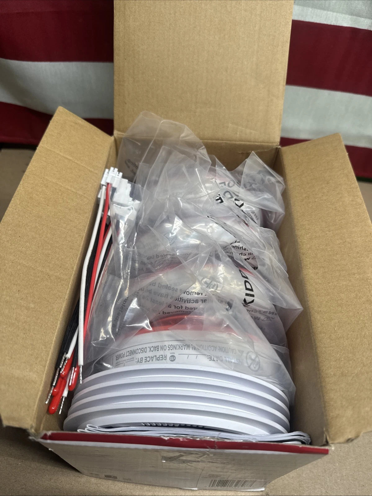 Kidde Smoke Alarm Model 20SAR Hard Wired Detector, battery, 4 Pack NEW OPEN BOX